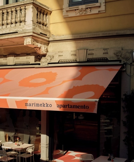 Команда Marimekko преобразила миланское кафе Bar Stoppani