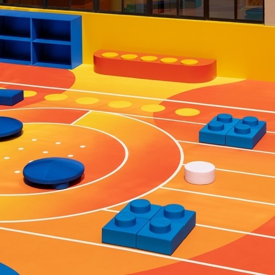 LEGO и Nike преобразили детскую площадку в Шанхае