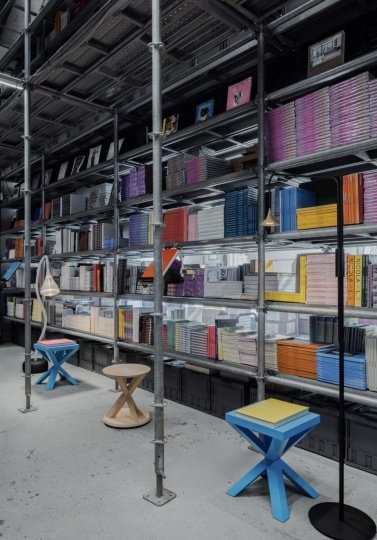 Herzog & de Meuron создали пространства для чтения на выставке Capsule Plaza Tokyo