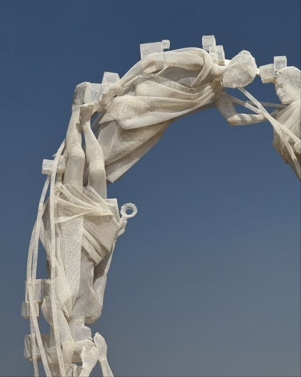 Студия Recycle Group представила арт-объект на выставке Forever Is Now в Гизе