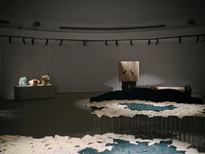 Bottega Veneta представил проект Destinations на ярмарке Nomad в Абу-Даби