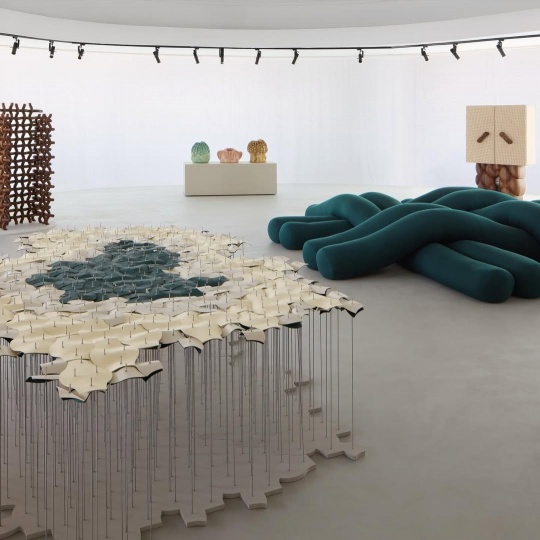 Bottega Veneta представил проект Destinations на ярмарке Nomad в Абу-Даби