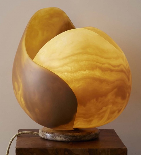 Лаура Гонсалес представит новые предметы на выставке в Нью-Йорке