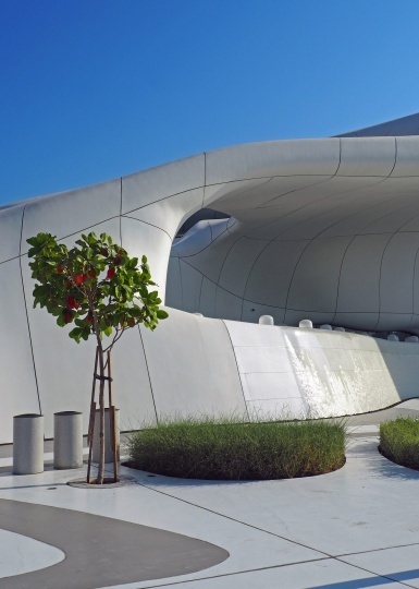 На острове Саадият в Абу-Даби достроили музей teamLab