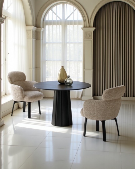 Levantin Studio разработала серию кресел Etrio для Premier Group