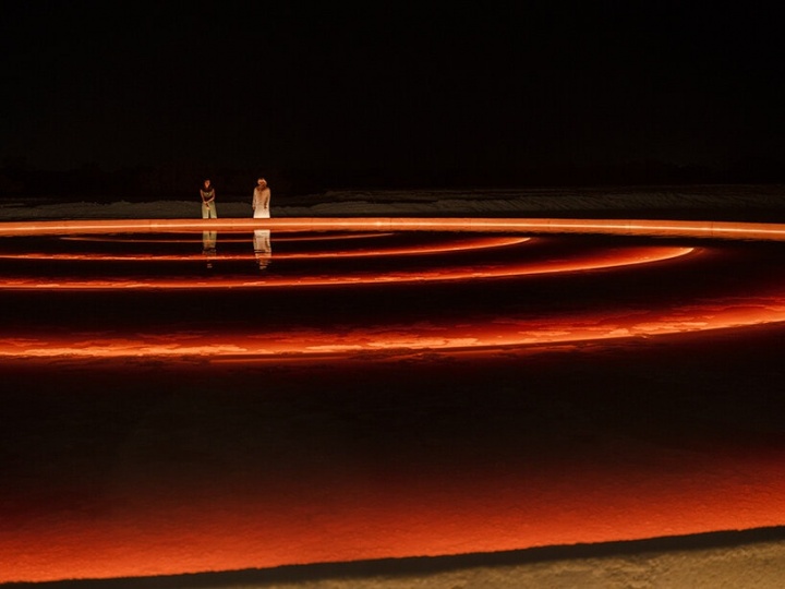 В Абу-Даби установили инсталляцию Шейхи Аль Мазру