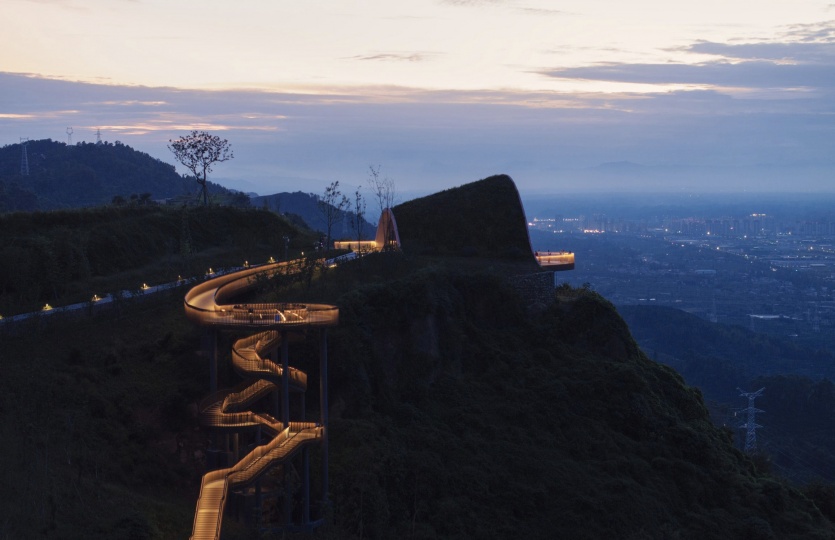 MVRDV добавила холмообразный павильон к смотровой площадке в Чэнду