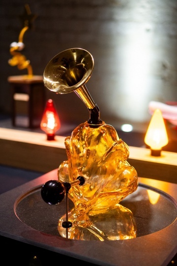 Дуэт Agence GG установил рождественскую инсталляцию во Франции