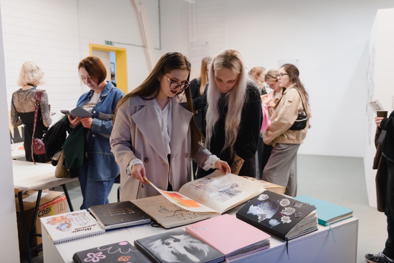 Британка и Universal University проводят конкурс на обучение