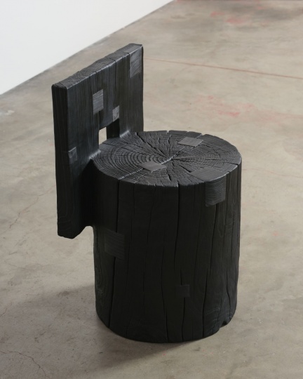 Дизайнеры переосмысляют потенциал дерева на выставке в галерее Marta