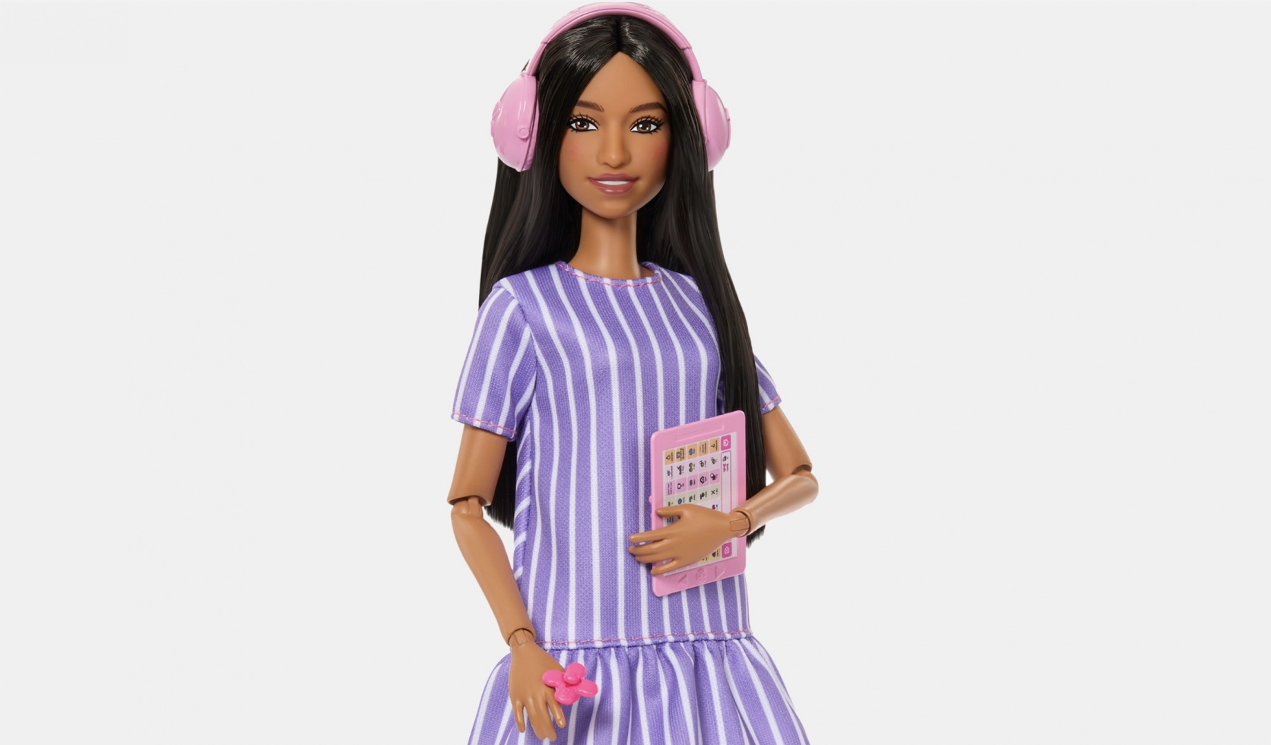 Компания Mattel выпустила первую куклу Барби с аутизмом Компания Mattel выпустила первую куклу Барби с аутизмом