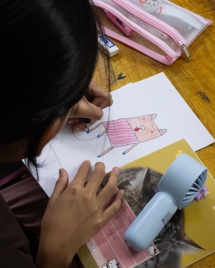 Дизайнер Тэхан Юн создал стулья на основе детских эскизов