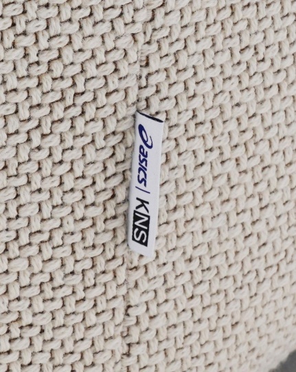 Коллаборация Karimoku New Standard и ASICS