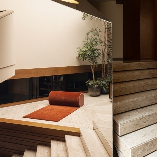 Сабин Марселис разработала необычный ковер для cc-tapis