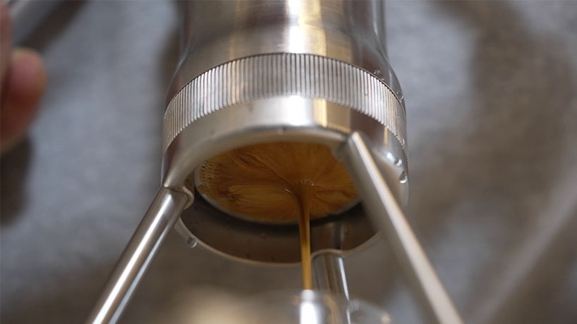 Эспрессо-машина Leverpresso Orbit позволяет готовить кофе без электричества