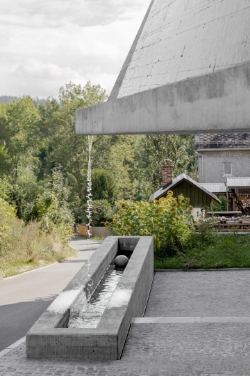 Schulz und Schulz интегрировали бетонный фасад музея в историческую застройку Адорфа