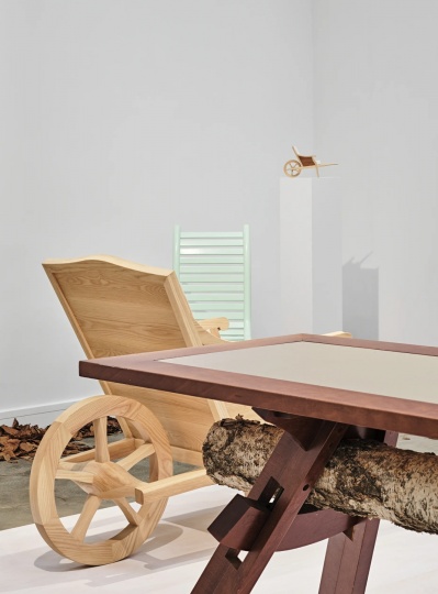 В парижской галерее Ketabi Bourdet показывают объекты Филиппа Старка