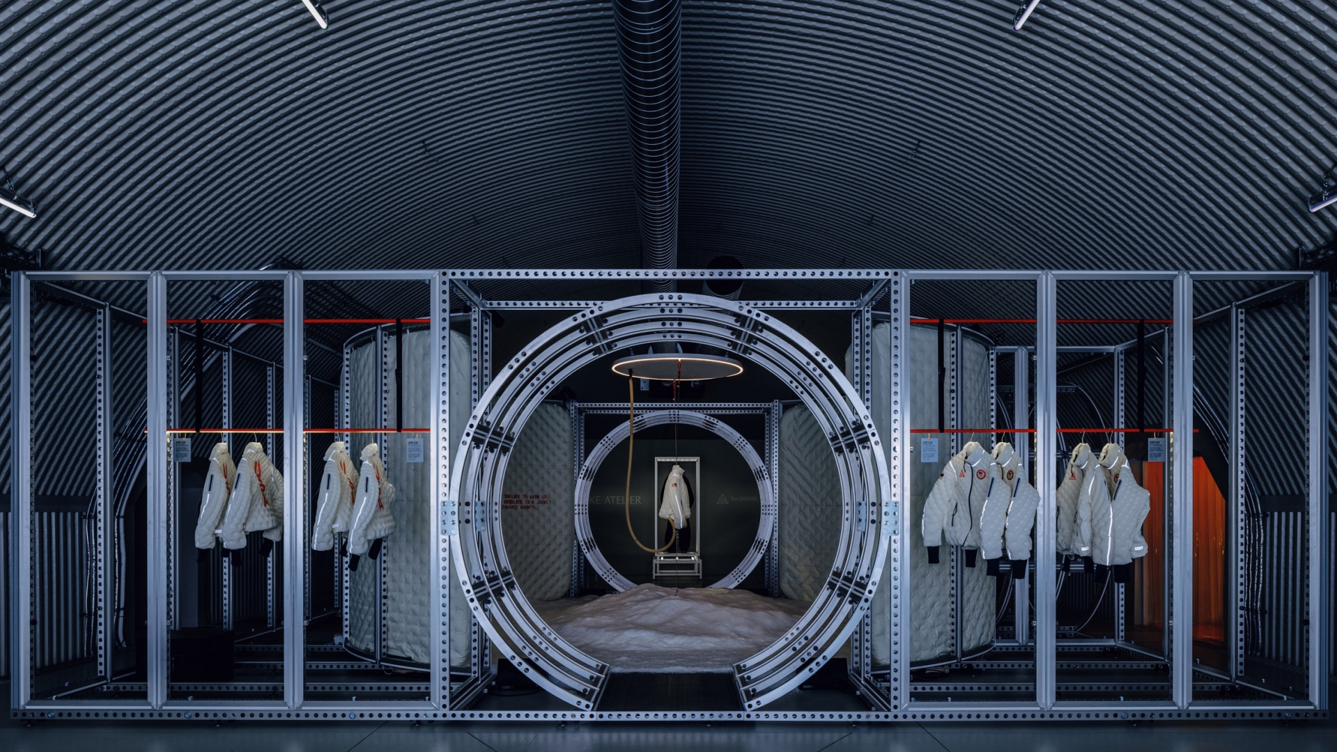 Дизайнеры Nike разработали надувную куртку Дизайнеры Nike разработали надувную куртку