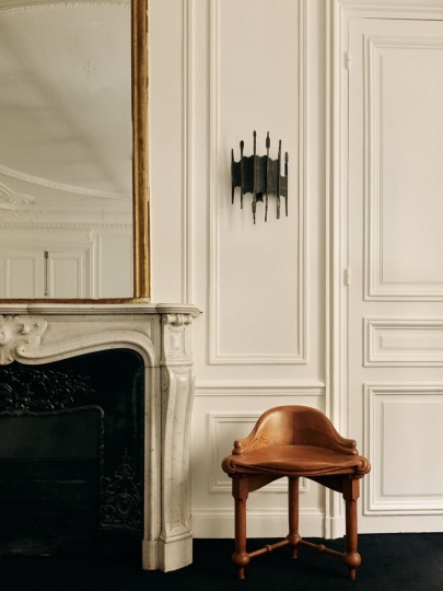 BD Barcelona показал предметы Антонио Гауди в Париже