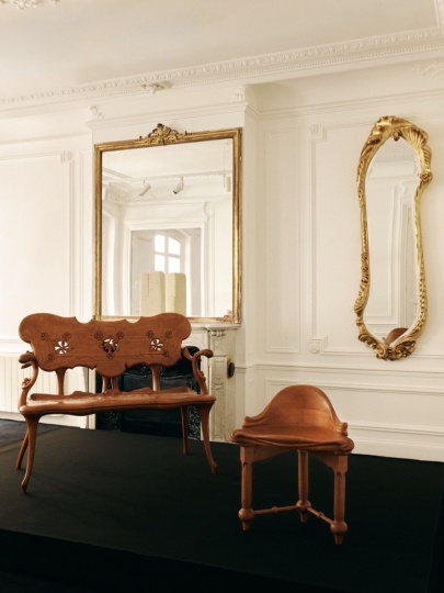 BD Barcelona показал предметы Антонио Гауди в Париже