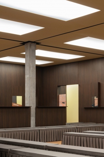 Студия Formafantasma разработала сценографию для показа Marni