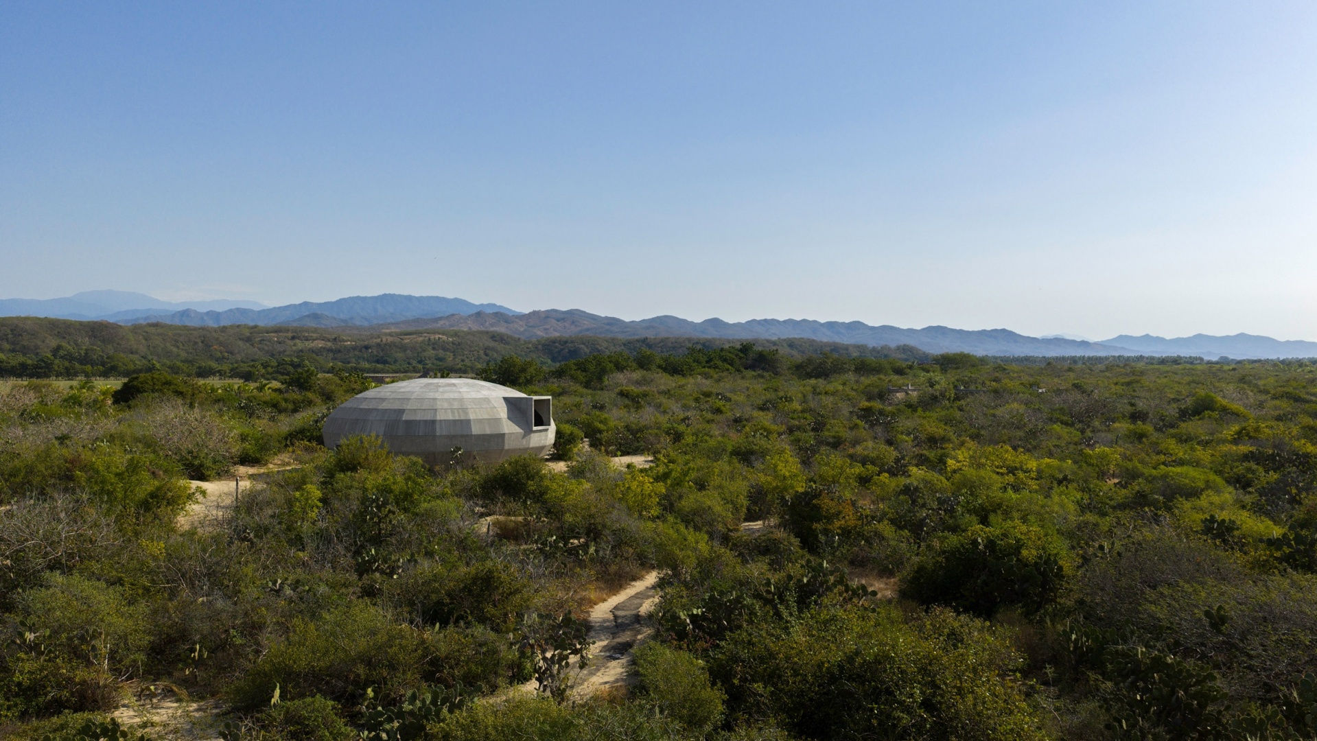 OMA построила инкубатор для выращивания грибов в Мексике OMA построила инкубатор для выращивания грибов в Мексике