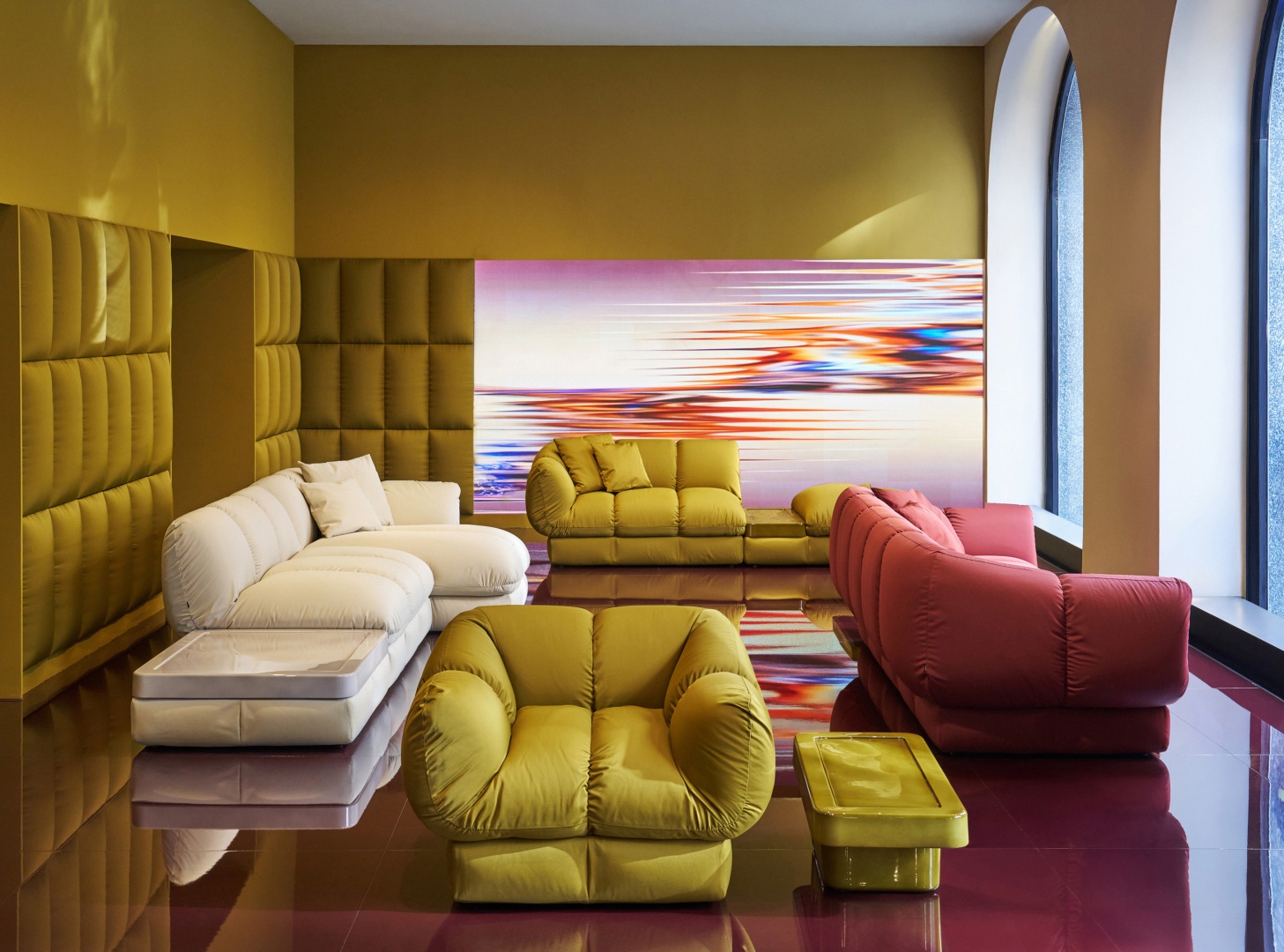 Патрисия Уркиола разработала систему диванов Ardys для Cassina