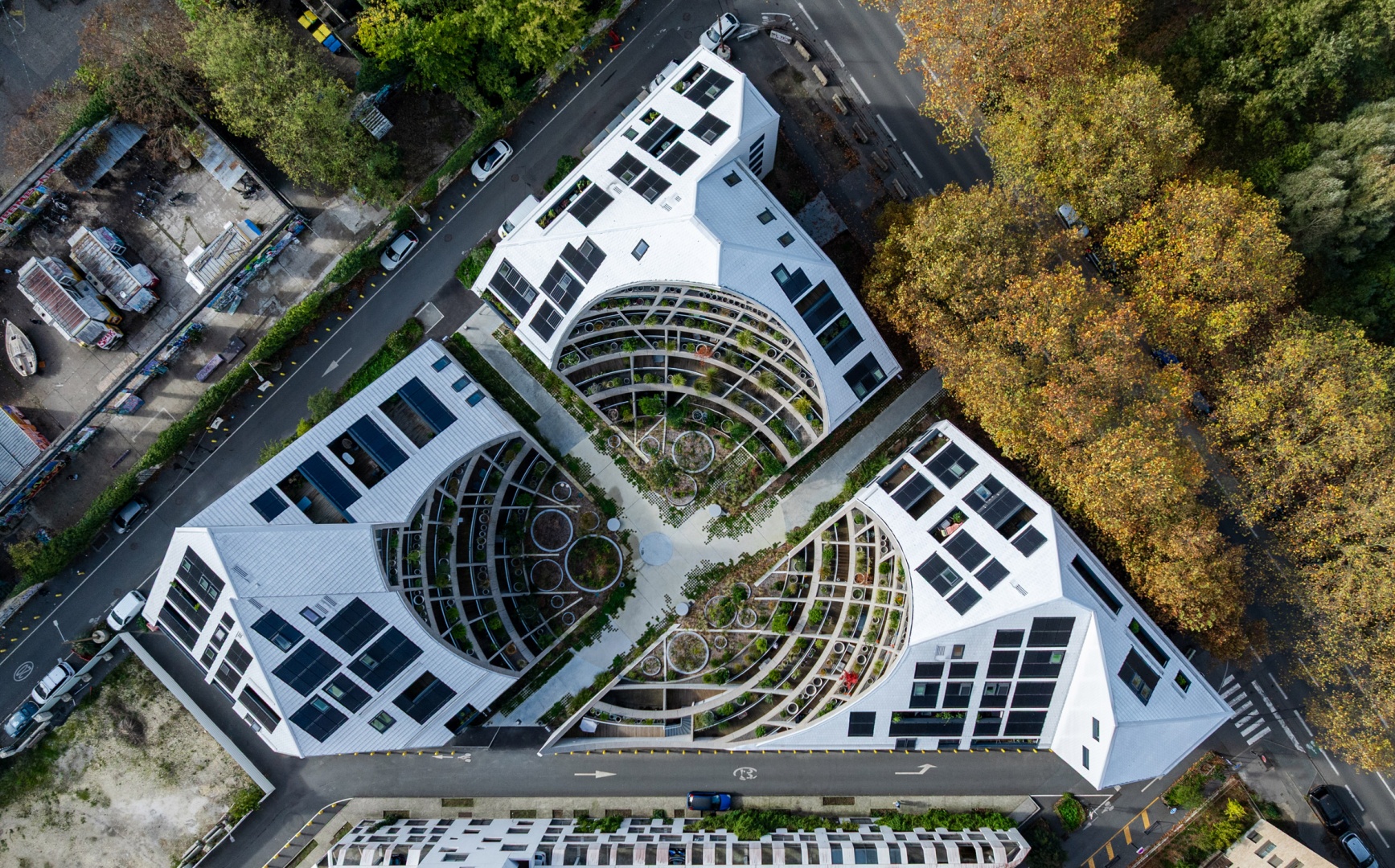 MVRDV спроектировало в Бордо жилой комплекс с зеленой «долиной»