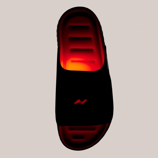 Nike показала шлепанцы для восстановления стоп