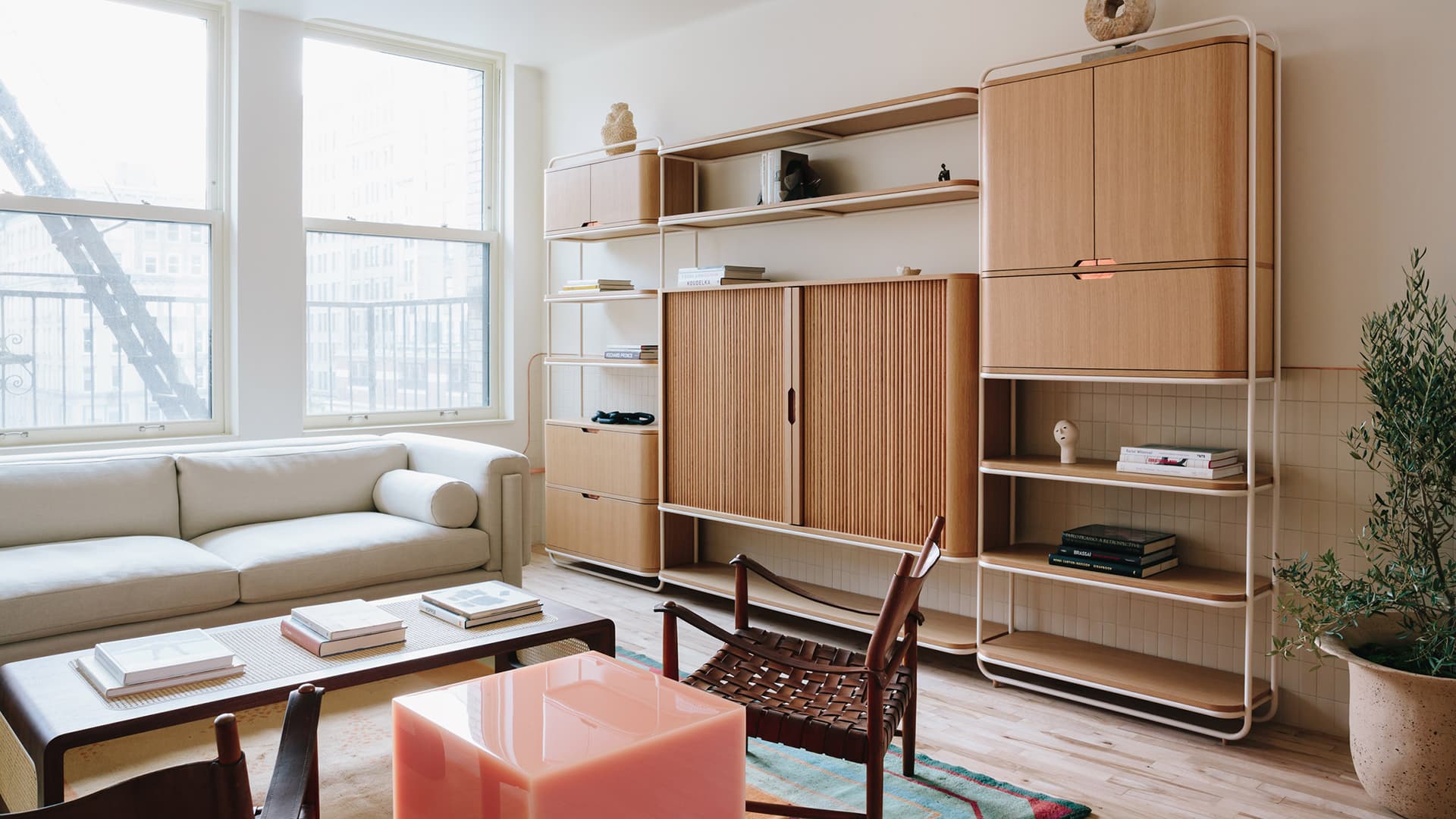 Плавные линии ретро в апартаментах в Нью-Йорке – проект Home Studios