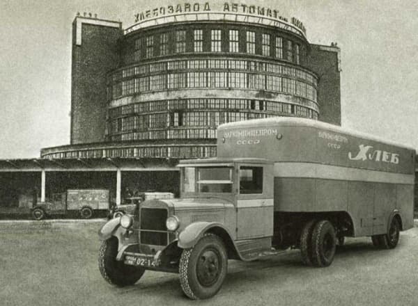 Хлебозавод9. Архитектура из конвейера (+скетчинг) Хлебозавод9. Архитектура из конвейера (+скетчинг)