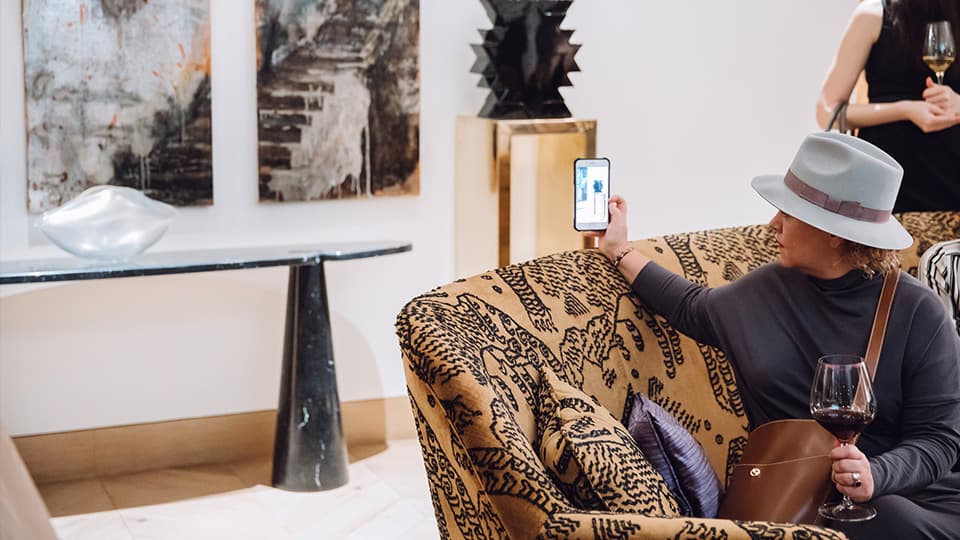 Pop-up пространство галереи коллекционного дизайна MIRRA в MOSS Apartments Pop-up пространство галереи коллекционного дизайна MIRRA в MOSS Apartments