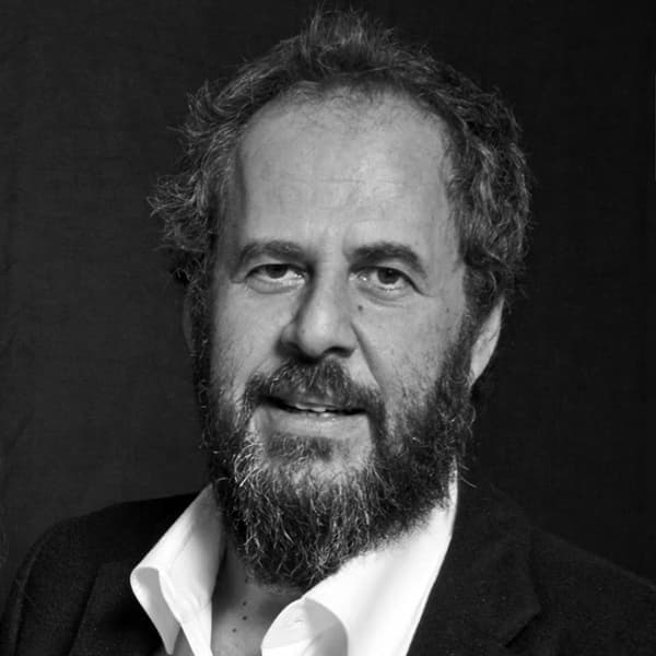 Марио Кучинелла, архитектор