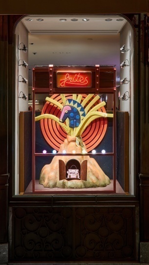 Художник Джоб Смитс преобразит витрины французских магазинов Hermès