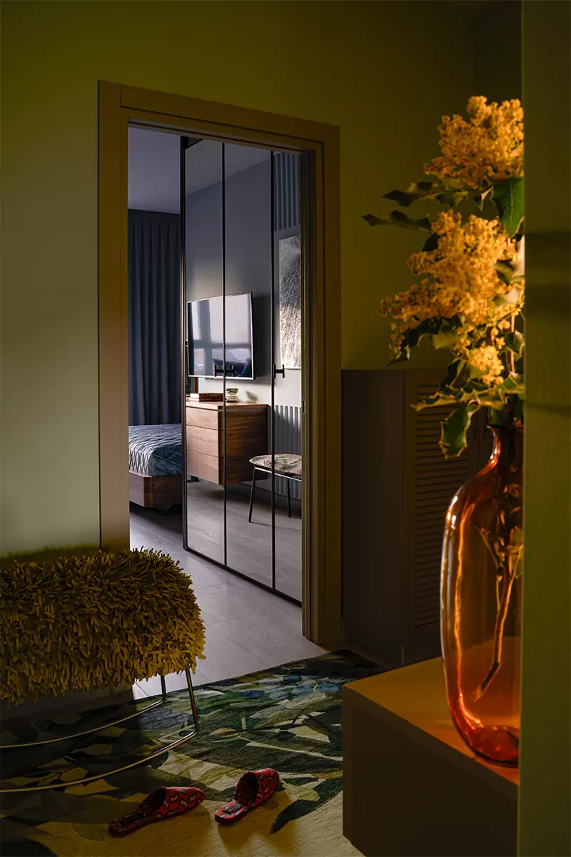 Колоритный интерьер квартиры для молодой девушки — проект Натальи Ливады и Ирины Черкашиной