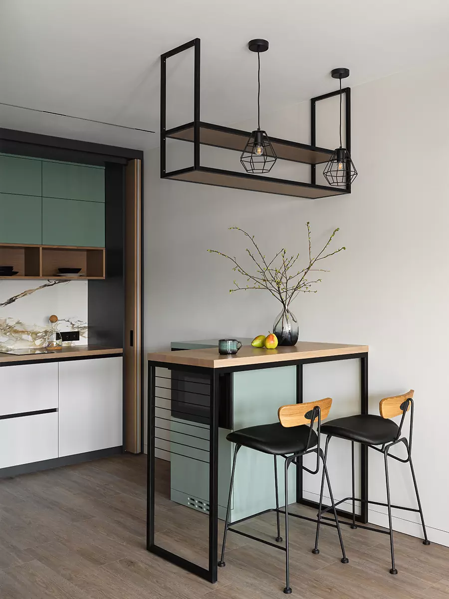 Функциональный интерьер с глубокими зелеными акцентами — проект студии MAD ABOUT INTERIOR