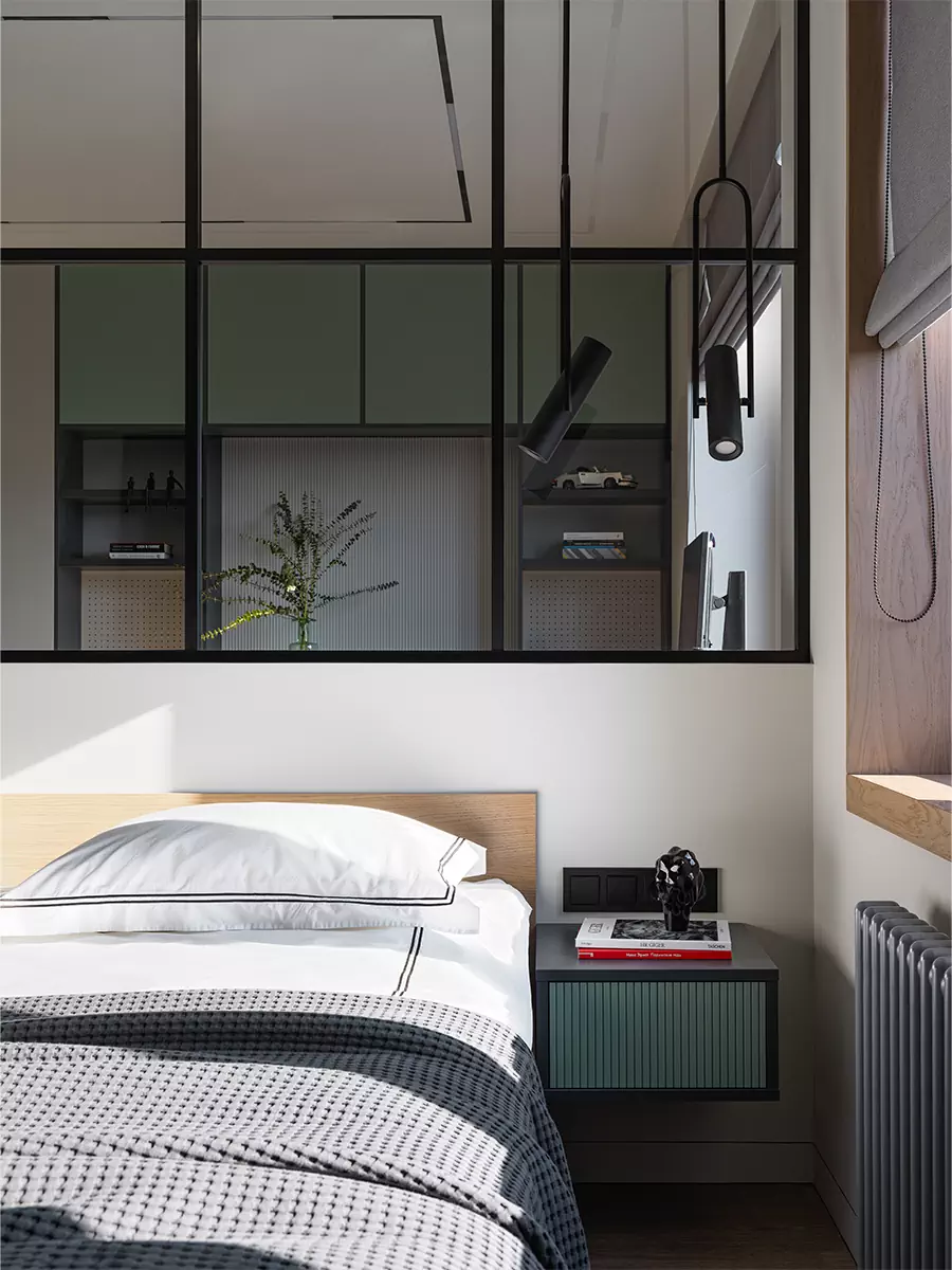Функциональный интерьер с глубокими зелеными акцентами — проект студии MAD ABOUT INTERIOR