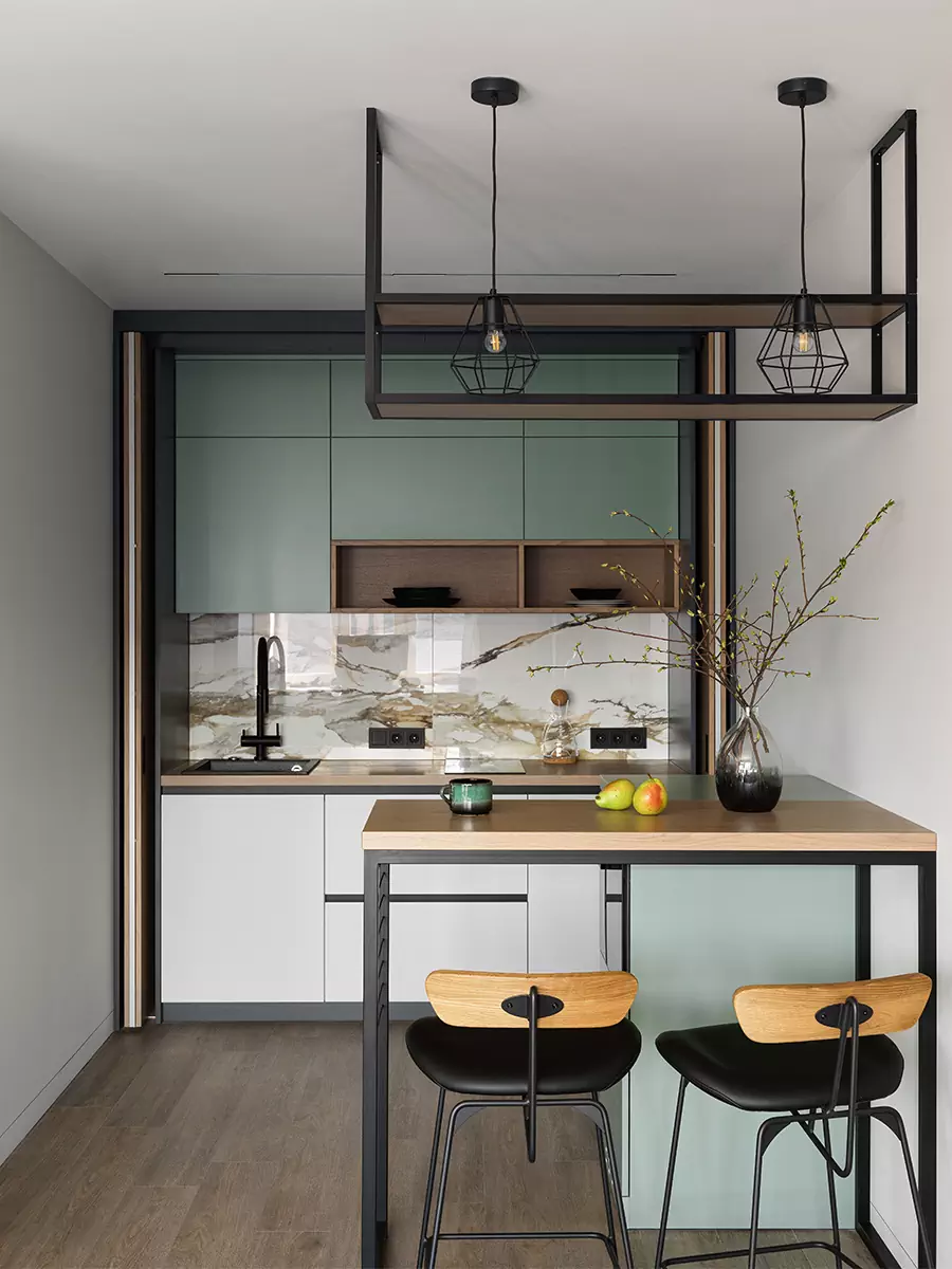 Функциональный интерьер с глубокими зелеными акцентами — проект студии MAD ABOUT INTERIOR