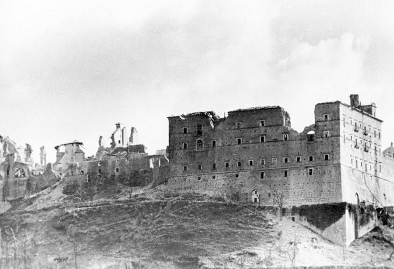 Разрушенное аббатство Монте-Кассино