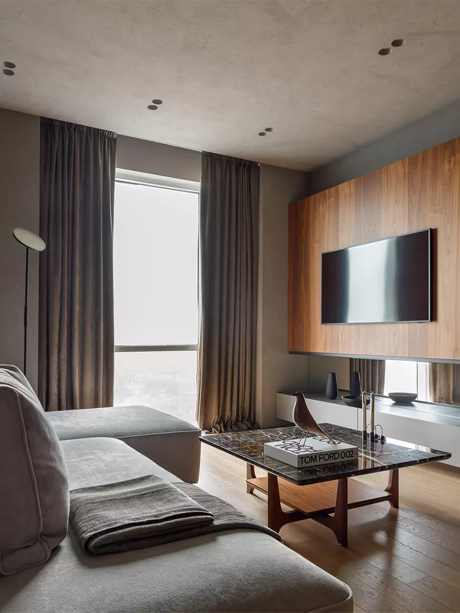 Акценты из природного камня в брутальном интерьере для холостяка — проект QUADRUM Studio