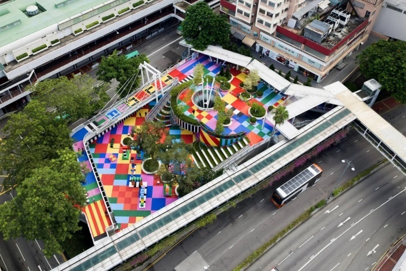 Художники Craig & Karl преобразили площадь в Гонконге