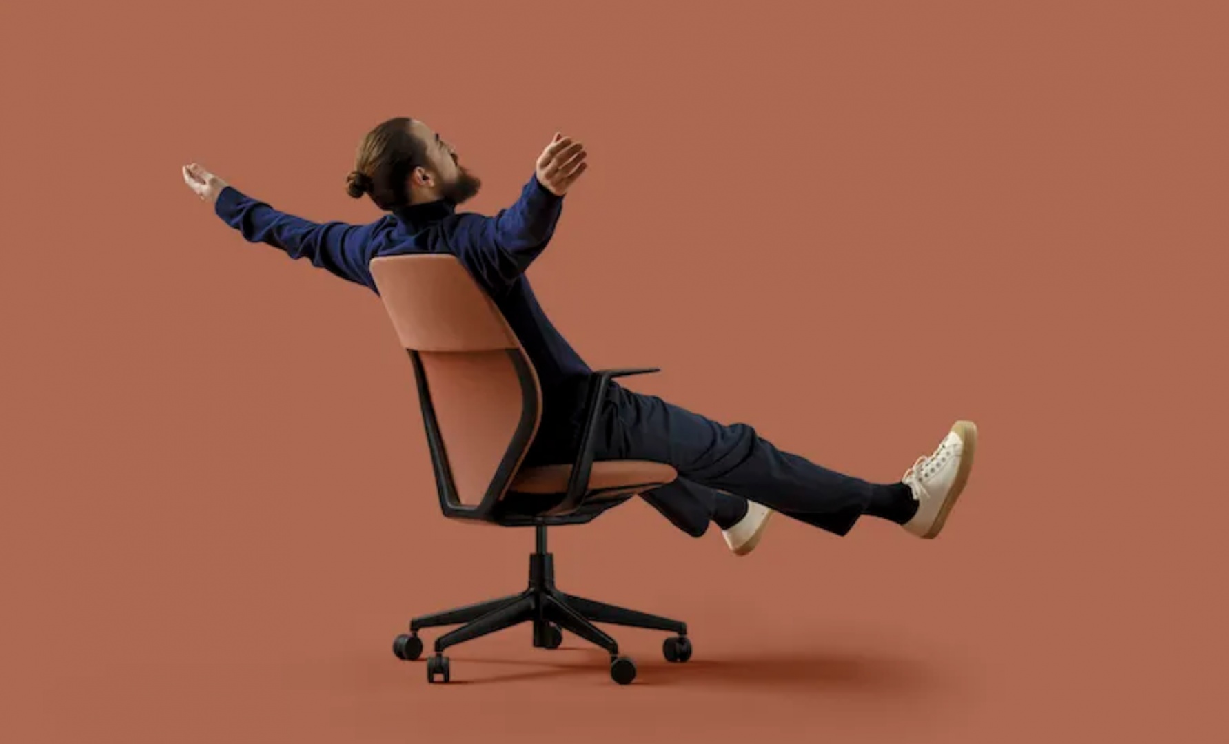 Антонио Читтерио разработал офисный стул для Vitra