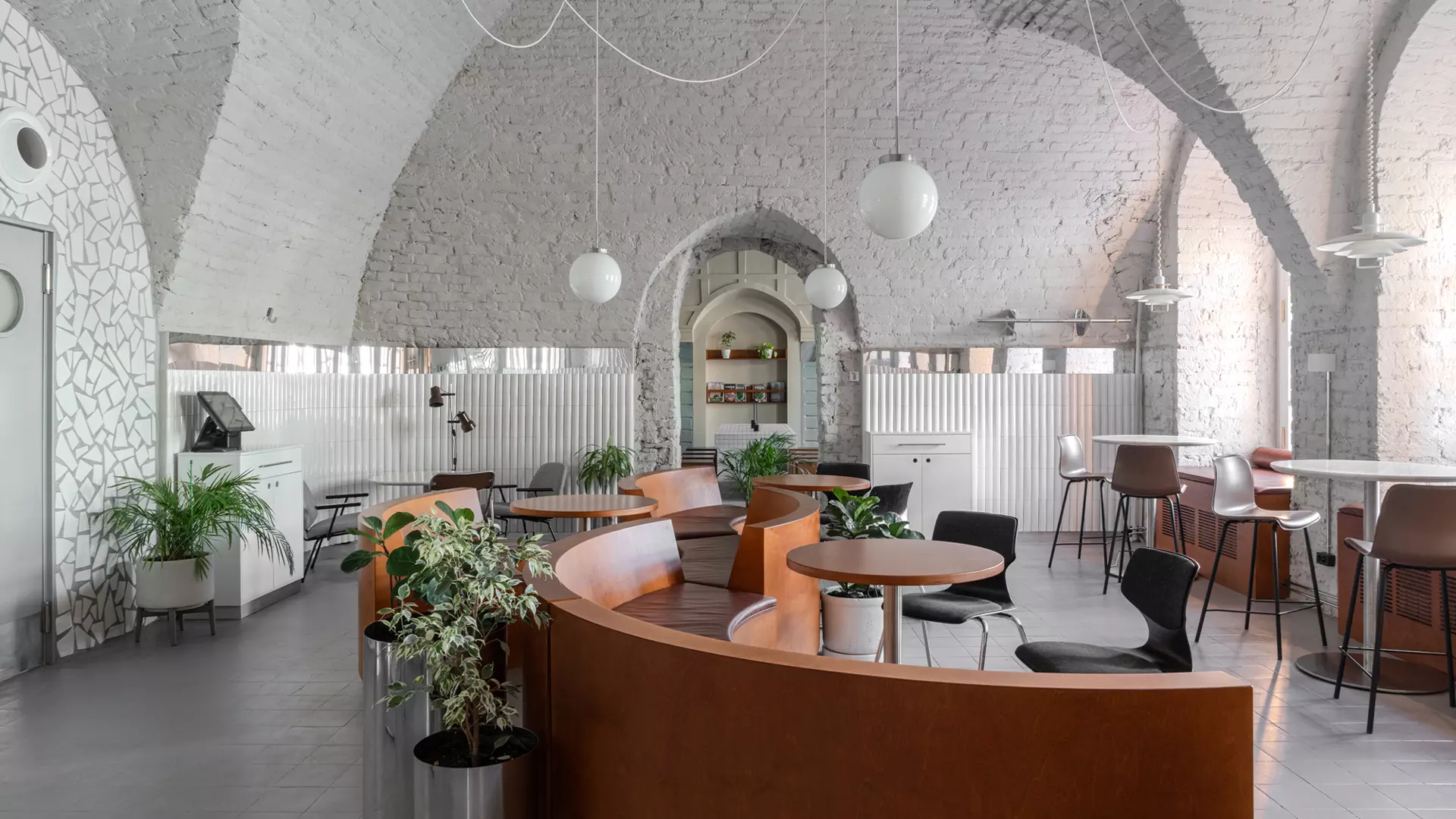 Переосмысление интерьера екатеринбургского кафе – проект дизайн-бюро Zavod11 и Дмитрия Погодина