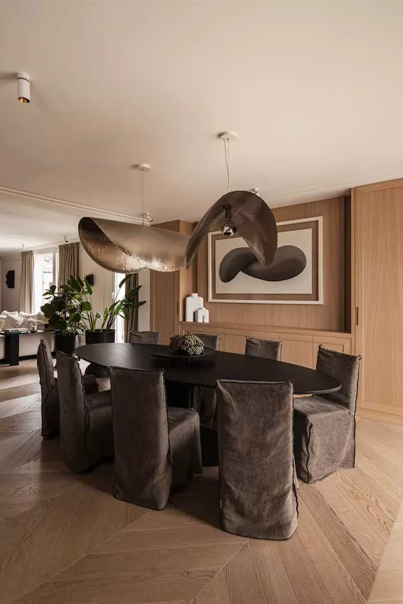 Лаконичные цвета и благородные фактуры в интерьере квартиры в историческом доходном доме — проект Paulina Dziedzic Studio