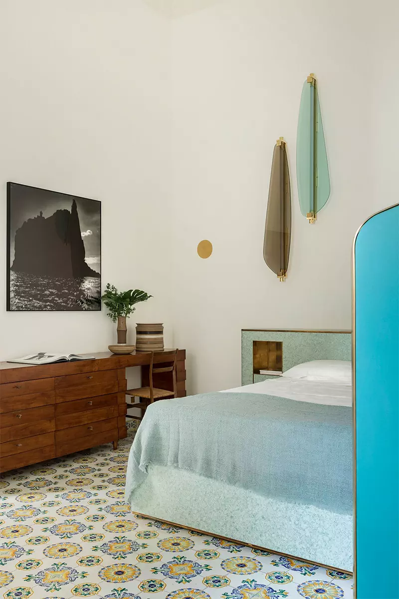 Сюрреалистичный интерьер бутик-отеля в королевском палаццо XIV века — проект Анны-Марии Энсельми