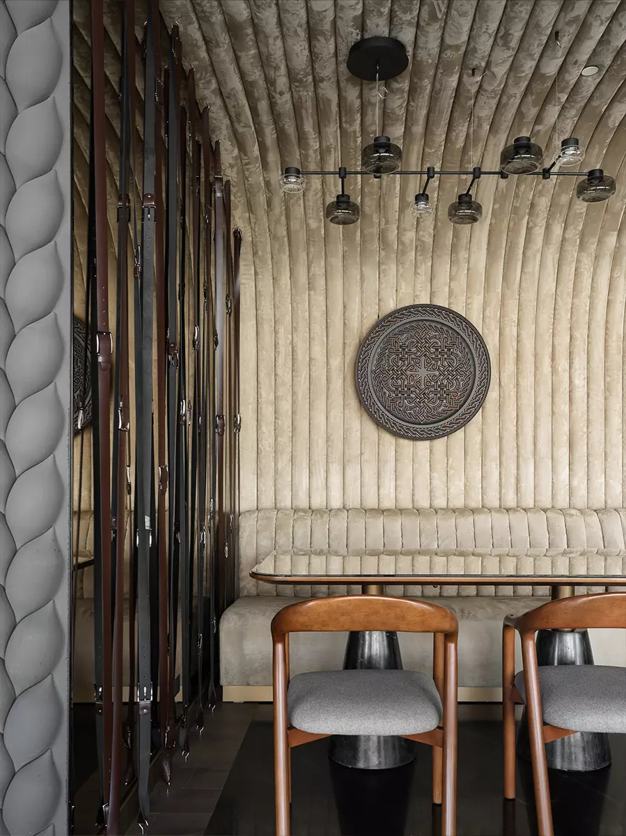 Отсылки к локальной культуре в интерьере премиального ресторана в Ереване — проект Elena Krylova Studio