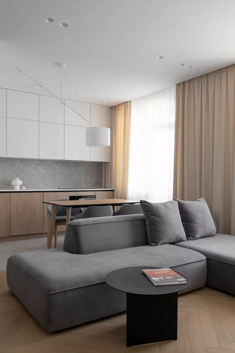 Сбалансированный микс классики и минимализма в интерьере небольшой квартиры — проект Бюро 48