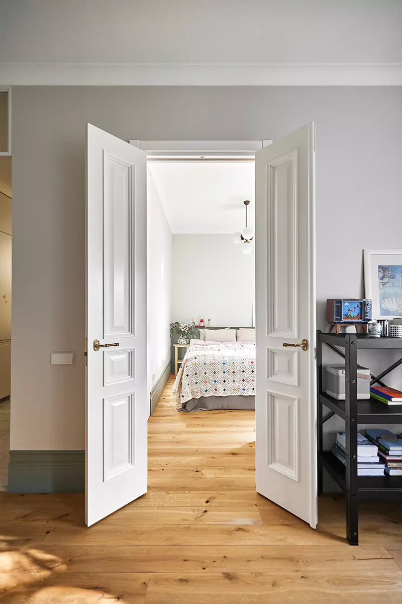 Эклектичный интерьер квартиры для творческой пары с детьми — проект студии DSGN HUB