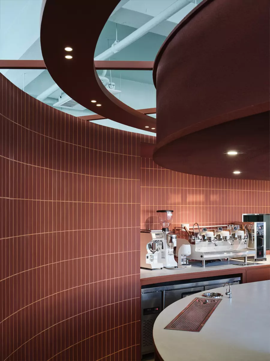 Выразительный интерьер кафе для бранчей в Южной Корее — проект студии design by 83