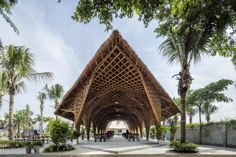 BambuBuild построили ресторан из бамбука во Вьетнаме